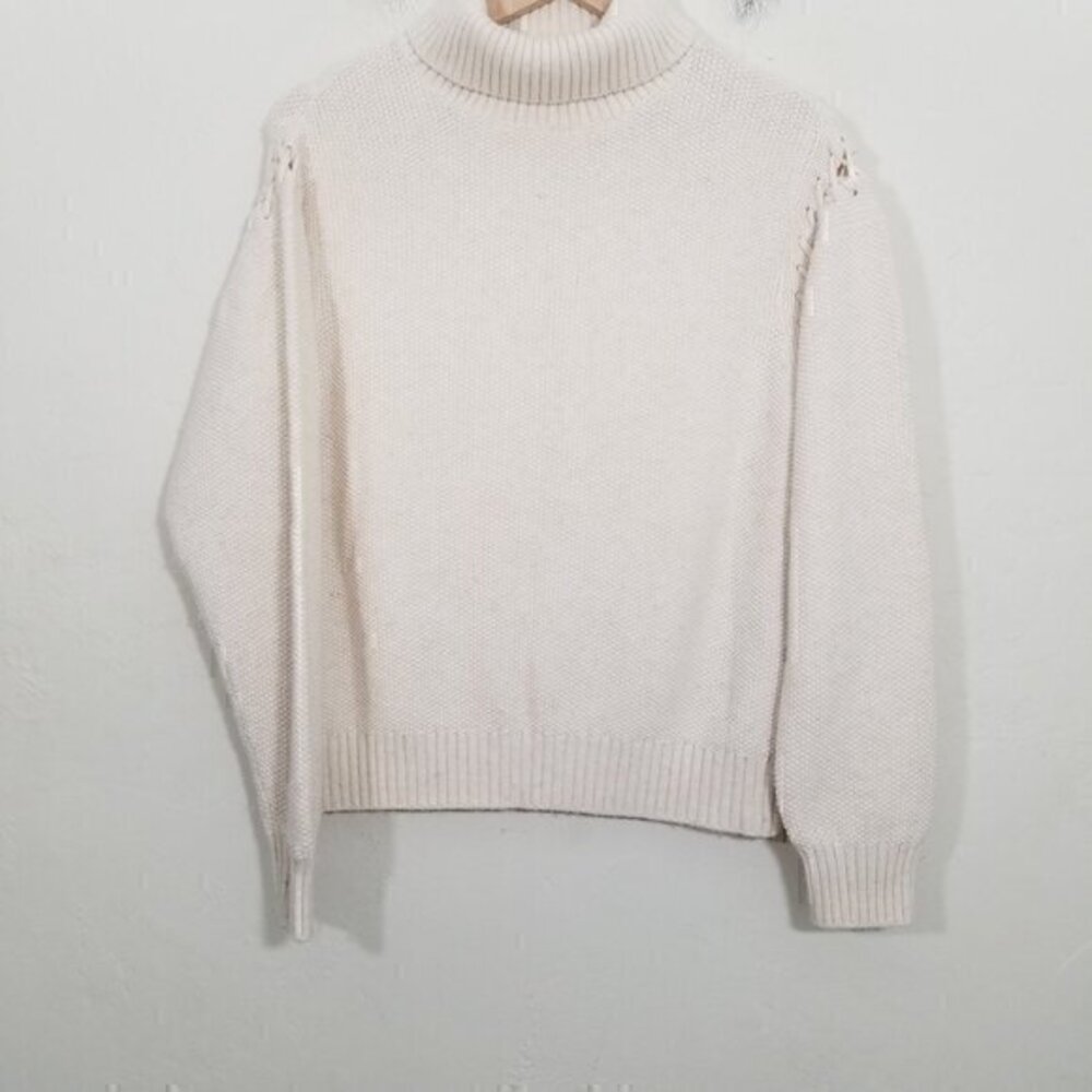 UGG Turtleneck Knit Sweater Size M